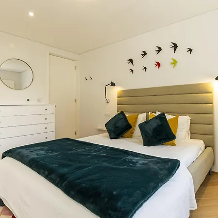 Contemporary Restelo Pool Haven Lisboa